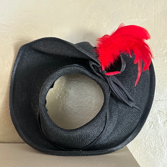 FASCINATING 1940s\' BLACK STRAW OPEN CROWN HAT + FOLDED WIDE BRIM + RED FEATHERS main image 9